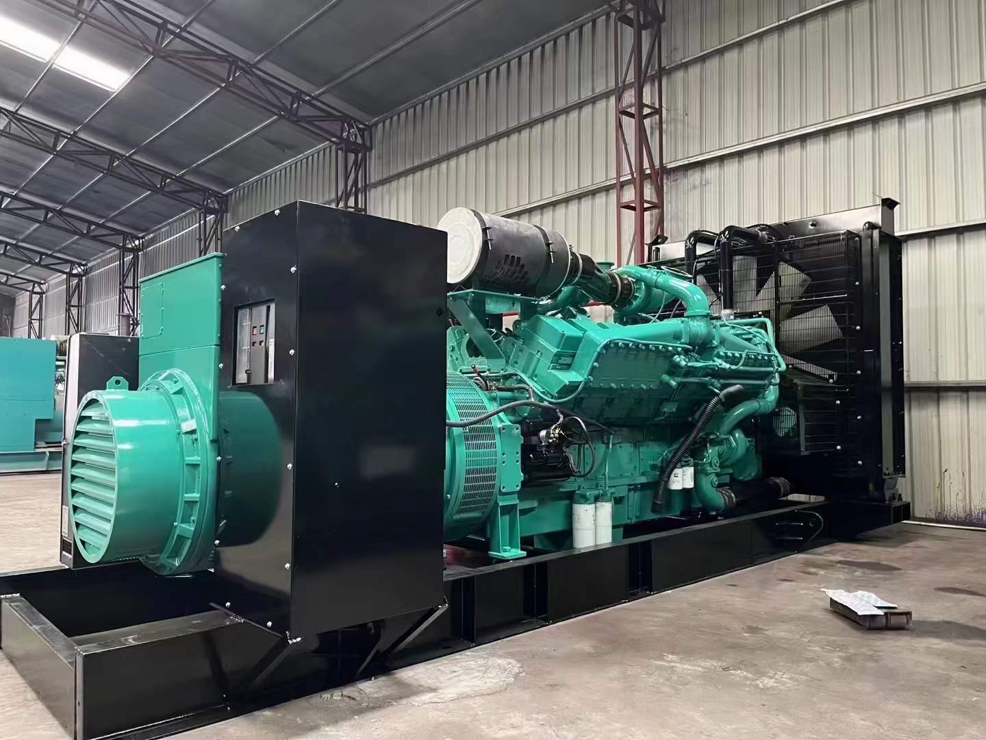 绥阳如何降低 800kW 柴油发电机输出电流的波动？